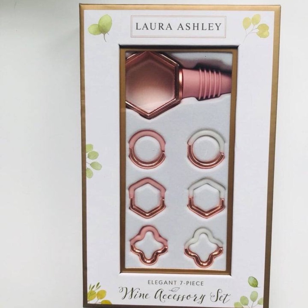 Laura Ashley Wine Accessories 🍷